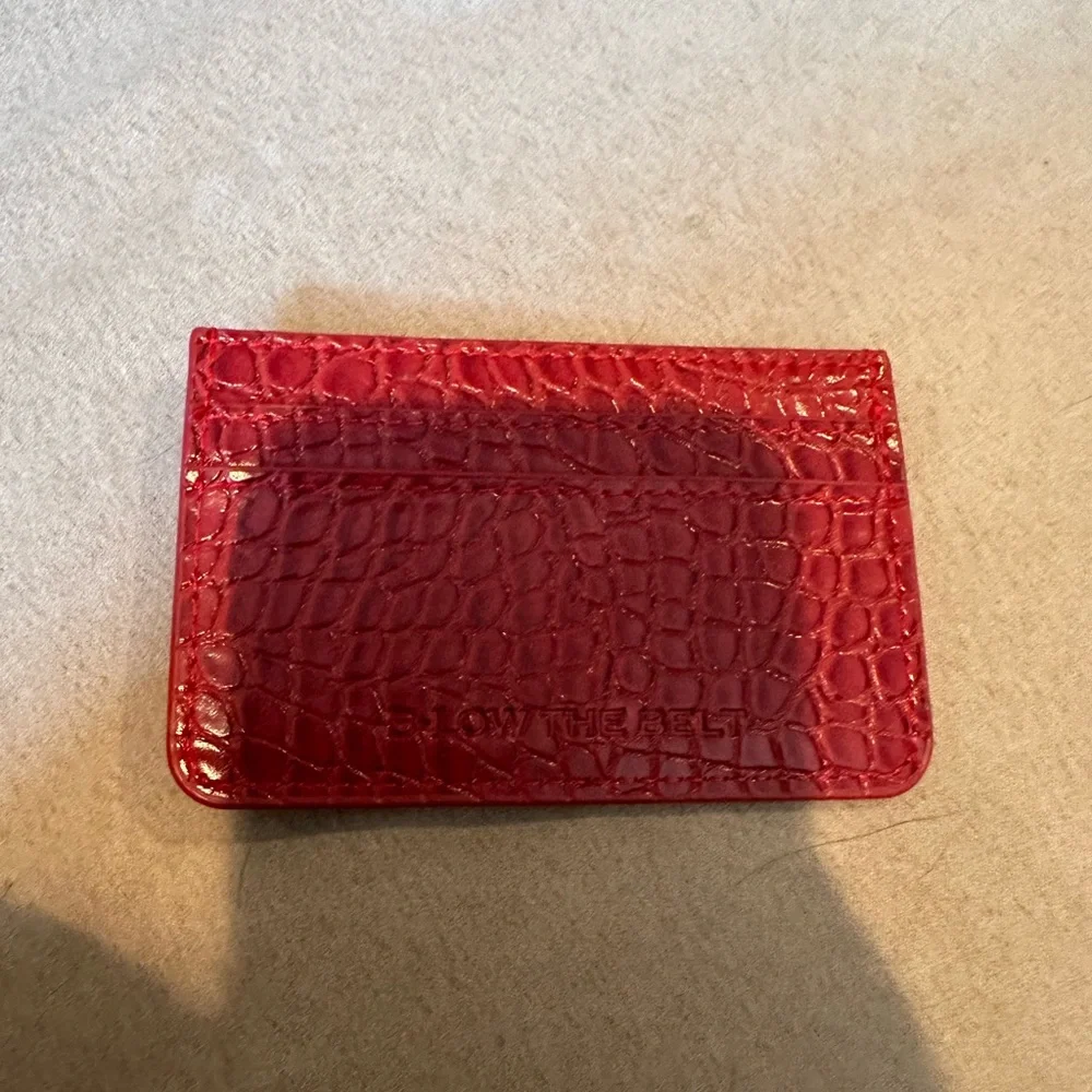 Card holder - Picture 1 of 3